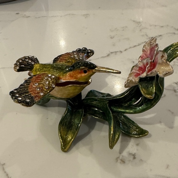 Colorful Hummingbird and Flower trinket box - Picture 2 of 3